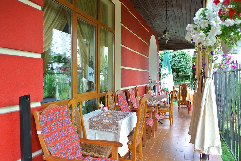 Hotel Lavilia Kiev Extérieur photo